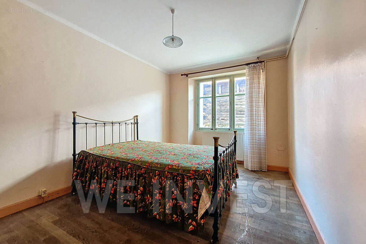 Maison à ANGLARS-SAINT-FELIX