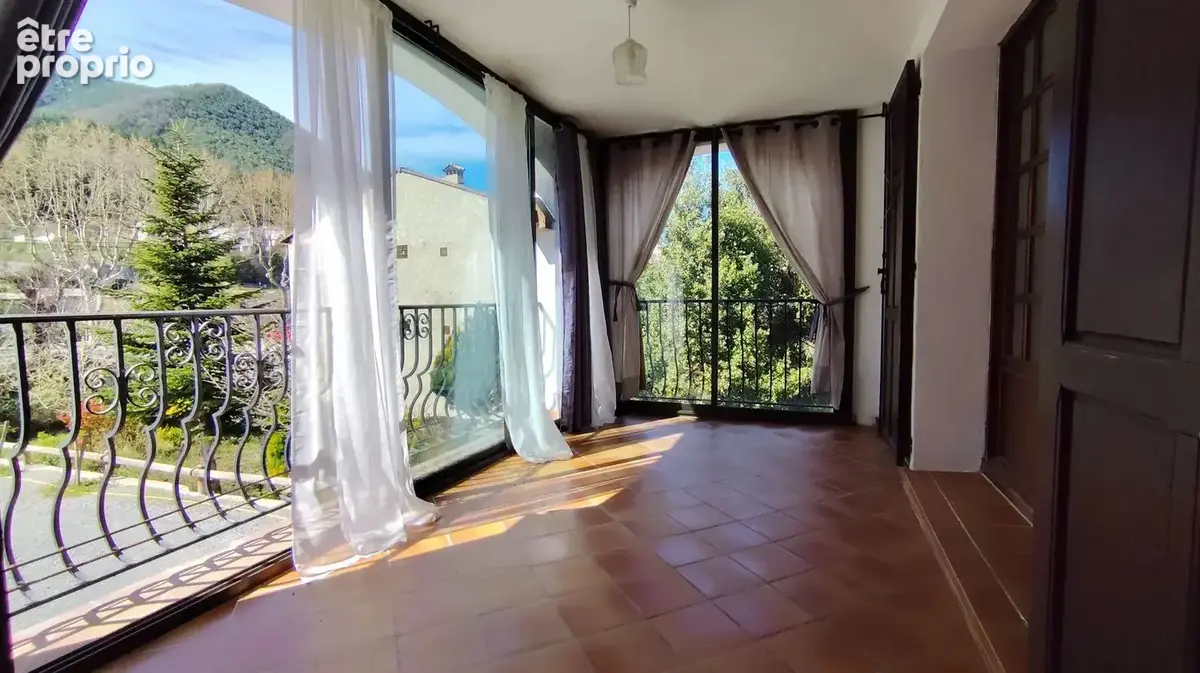 Maison 157 m² - Ascenseur - Garage - Terrain 930 m² - photo 16
