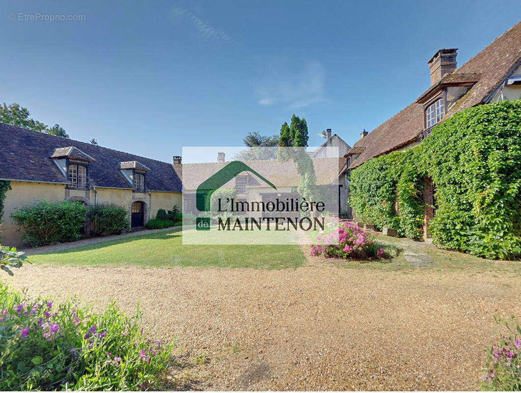 Maison à MAINTENON