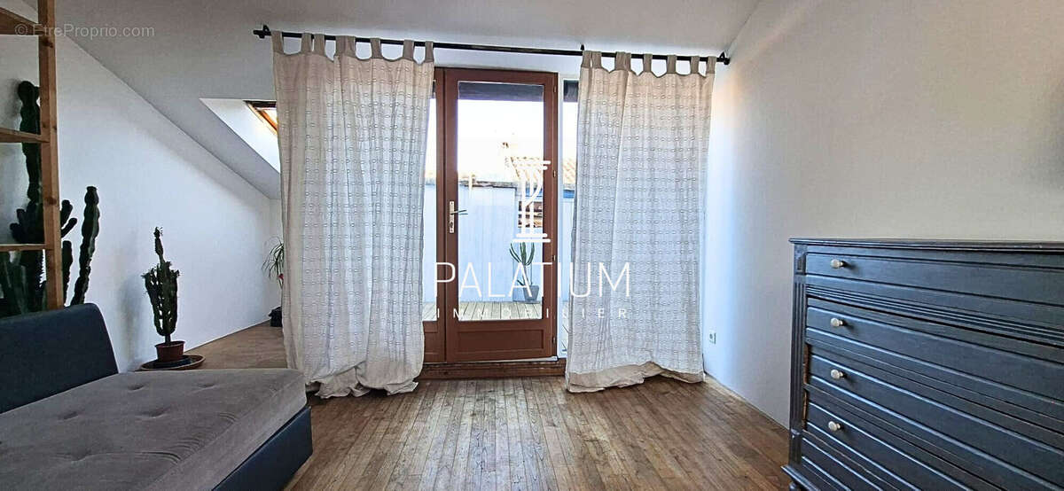 chambre avec terrasse - Maison à VOLONNE