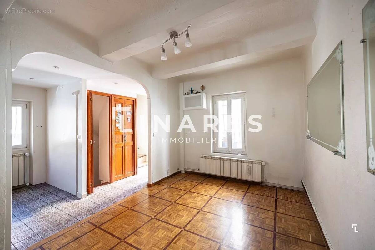 Maison à MARSEILLE-5E