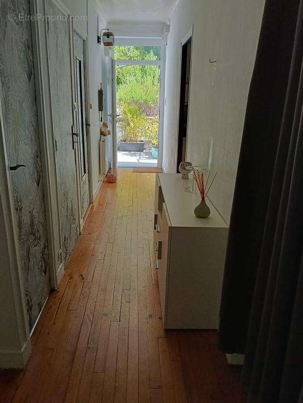 Maison en Pierres rénovée, 3 Chambres, garage, jardin, terrasses - photo 11
