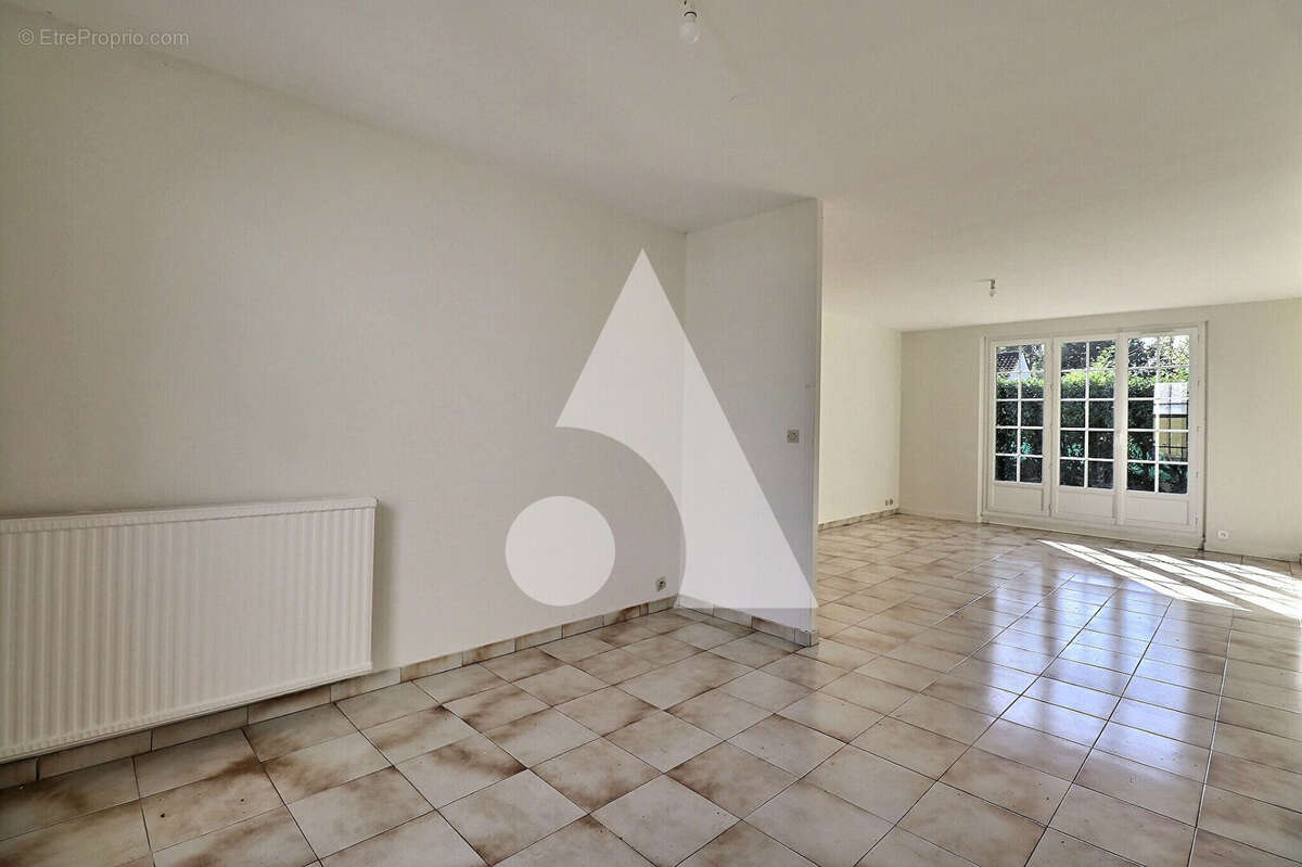 Maison à AUVERS-SUR-OISE