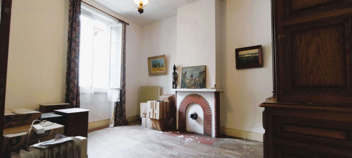 Maison à PORT-SAINTE-MARIE