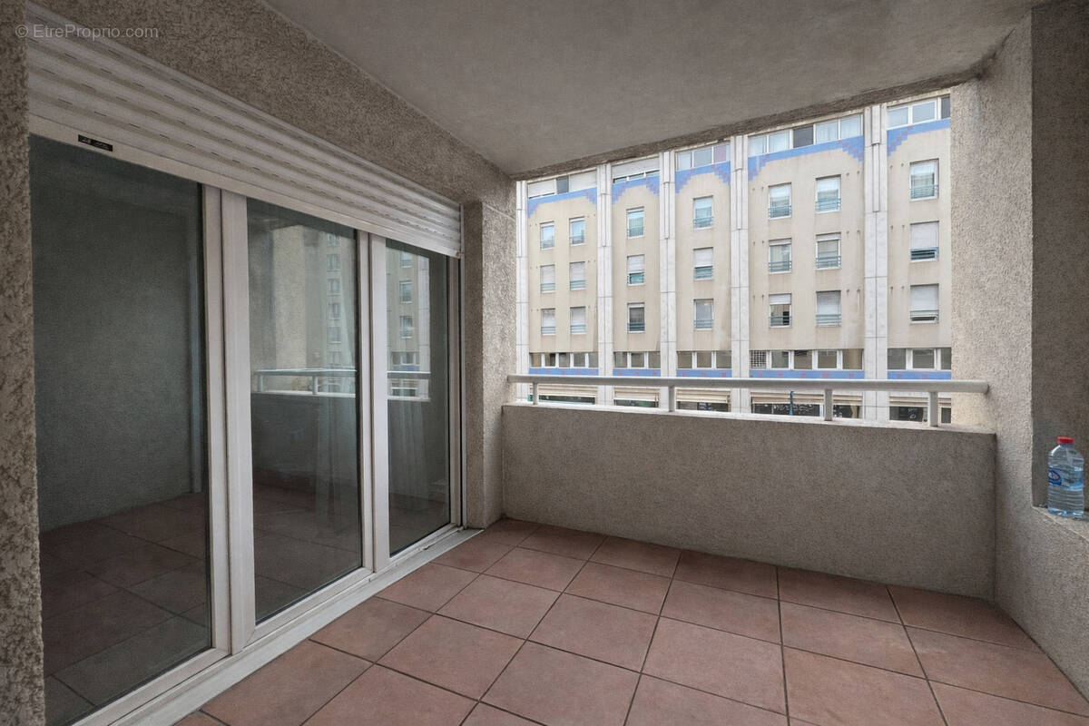 Appartement à MARSEILLE-8E