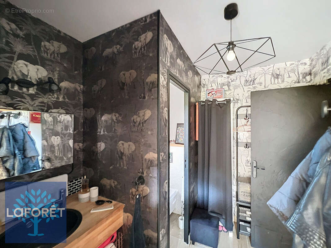 Maison à SAINT-REMY-L&#039;HONORE