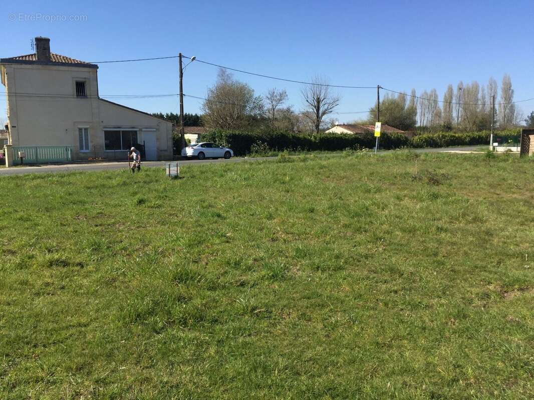 Terrain à bâtir de 1791 m² à GAURIAGUET (33) - photo 3