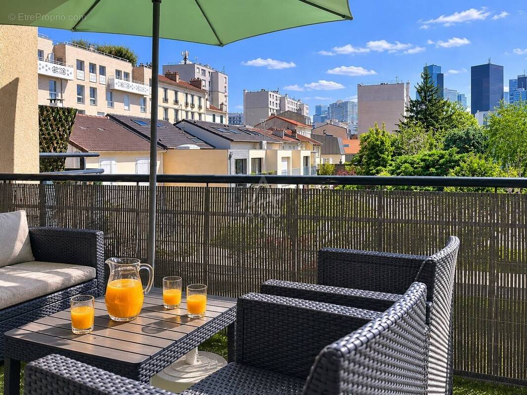 Appartement à COURBEVOIE