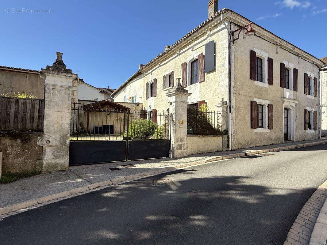 Maison à SAINT-SEVERIN