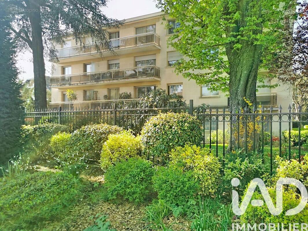 Photo 1 - Appartement à ENGHIEN-LES-BAINS