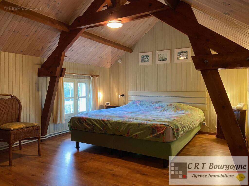 Maison à MOULINS-SUR-OUANNE