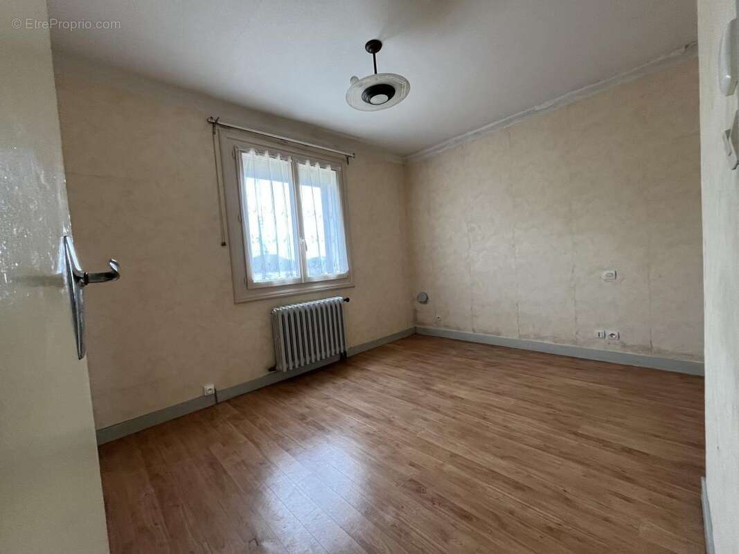 Maison 73 m² à Connerre  - photo 7