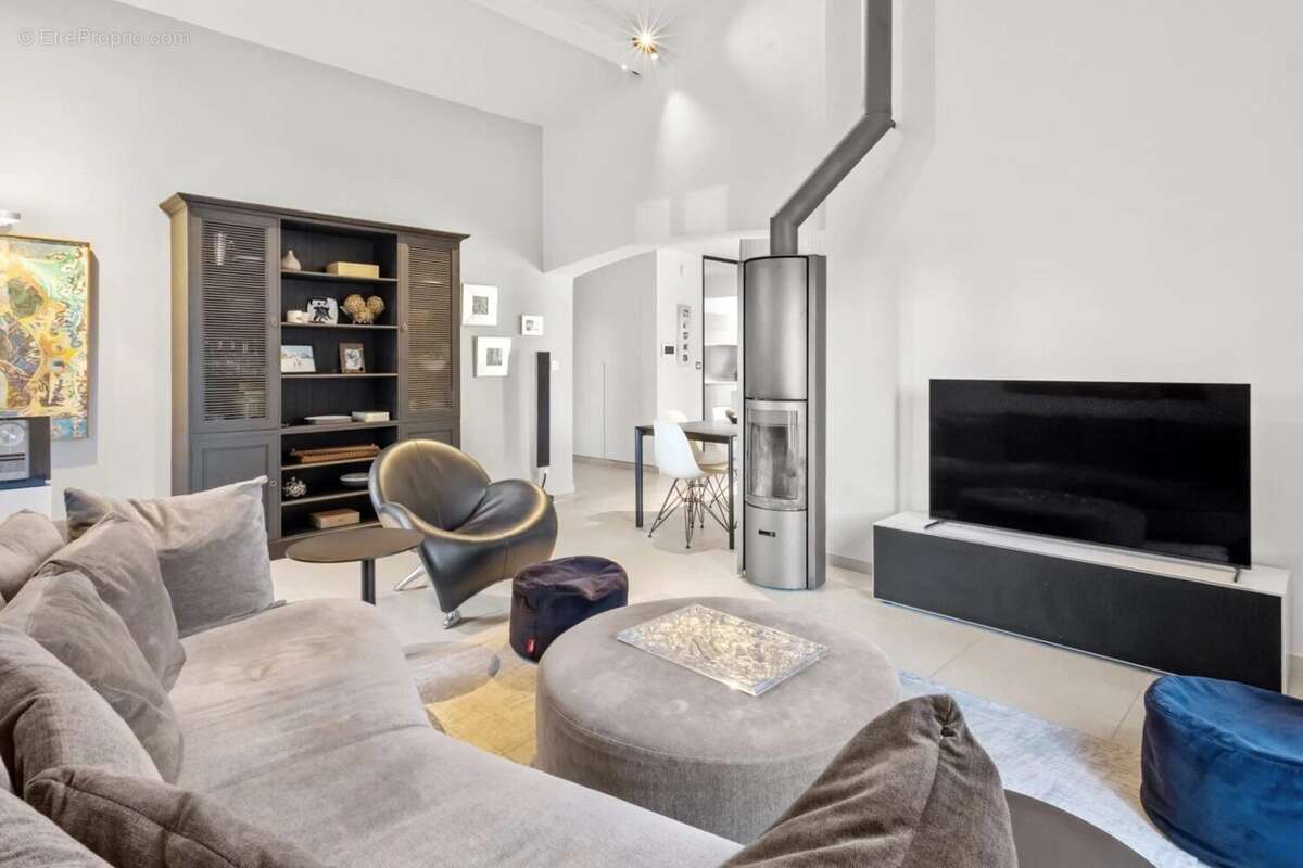 Maison à ROQUEBRUNE-SUR-ARGENS