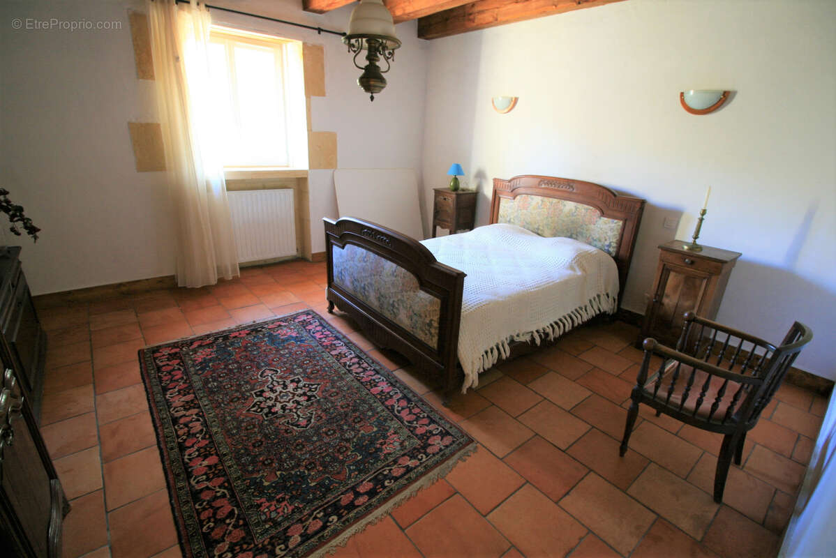  Maison en pierre six chambres deux bureaux - photo 15