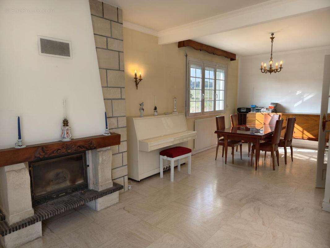 Maison à OISSEL