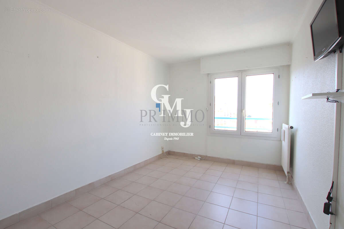 Saint-raphael - 3 pieces - 72 m2 - photo 4