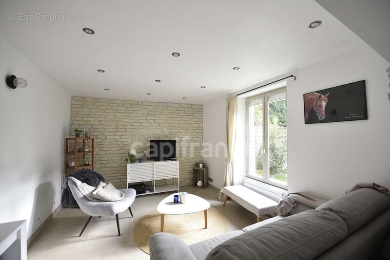 Maison à BONNIERES-SUR-SEINE