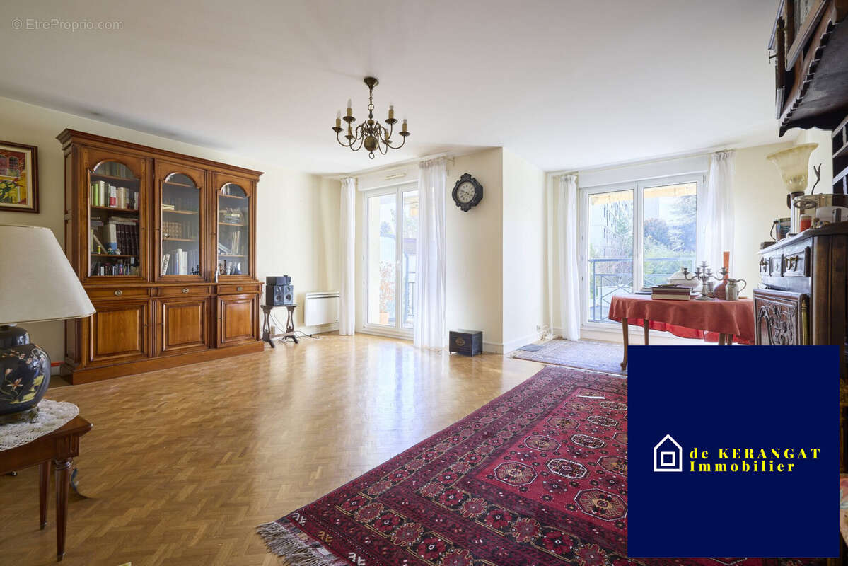 Appartement à LE PLESSIS-ROBINSON