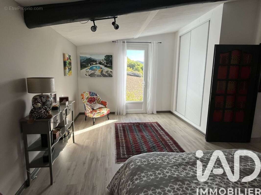 Maison 159 m² à Saint-Maime  - photo 6