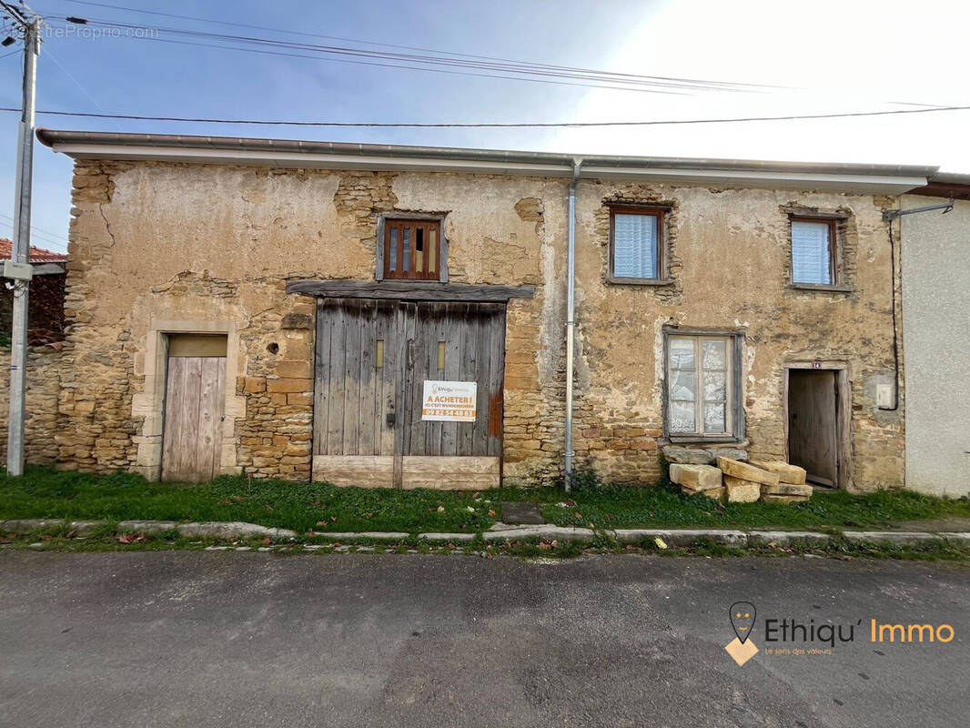 Maison à SOMMEVOIRE