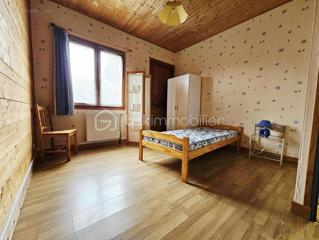 Maison à BESSE-ET-SAINT-ANASTAISE