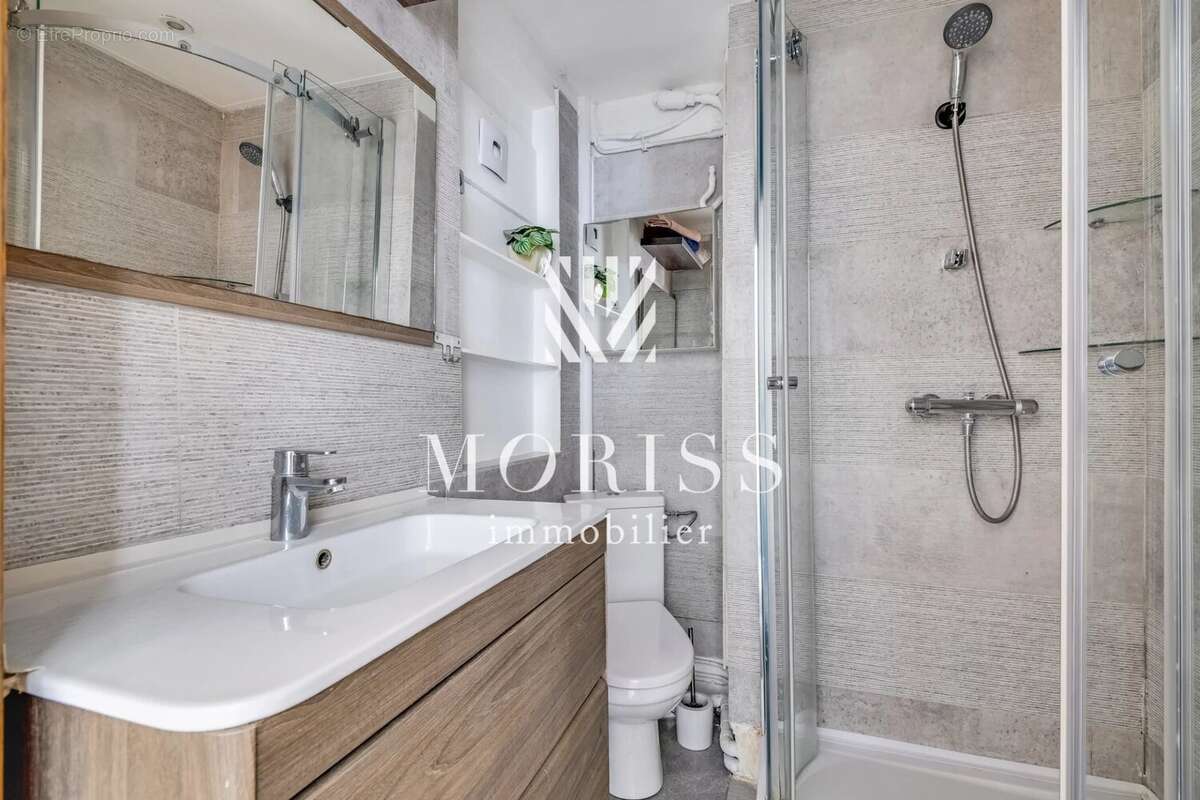 Appartement à PARIS-1E