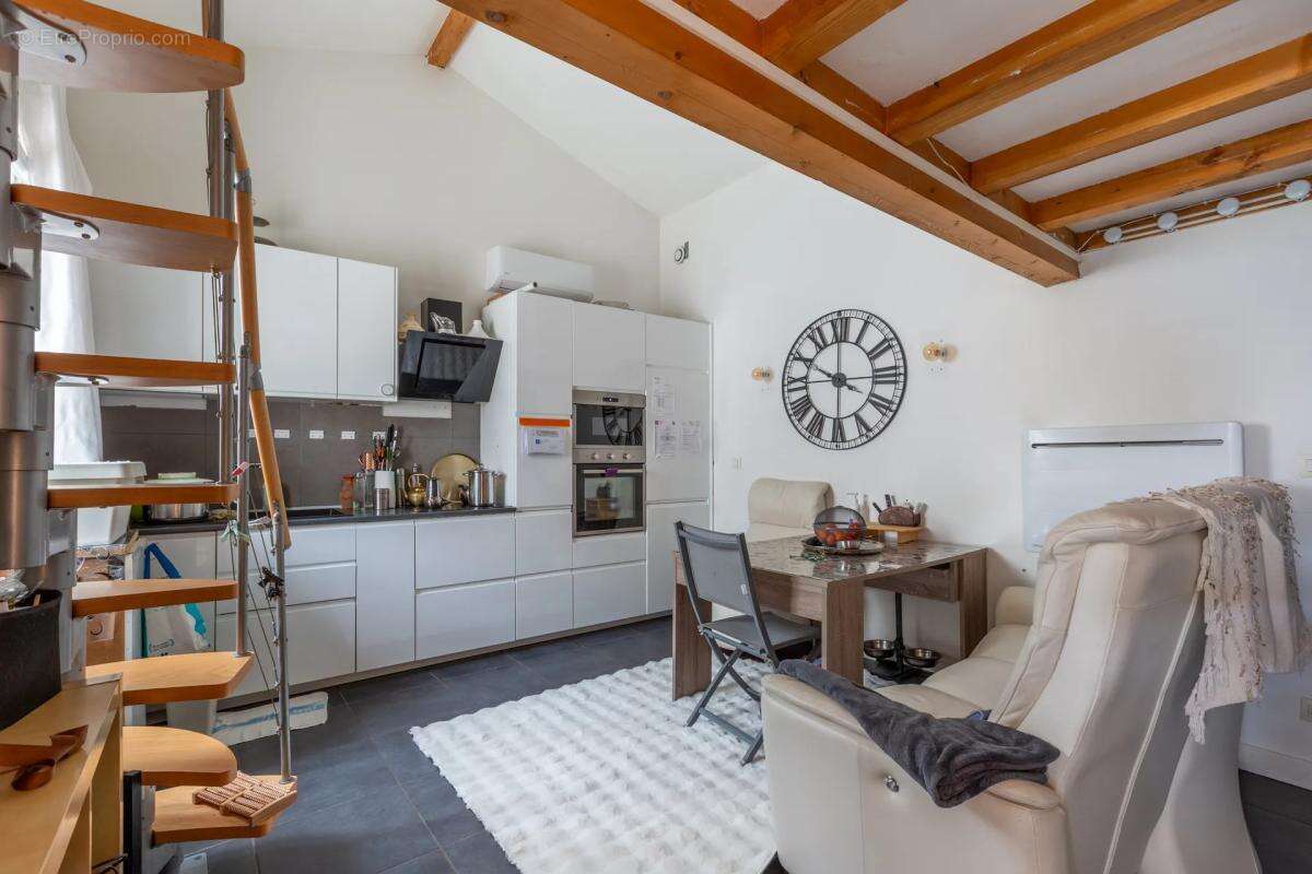 Maison à VAULX-EN-VELIN