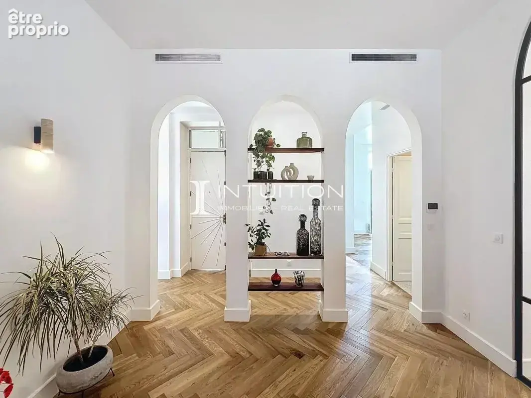 Antibes - Centre : Vaste appartement bourgeois avec terrasse - photo 23