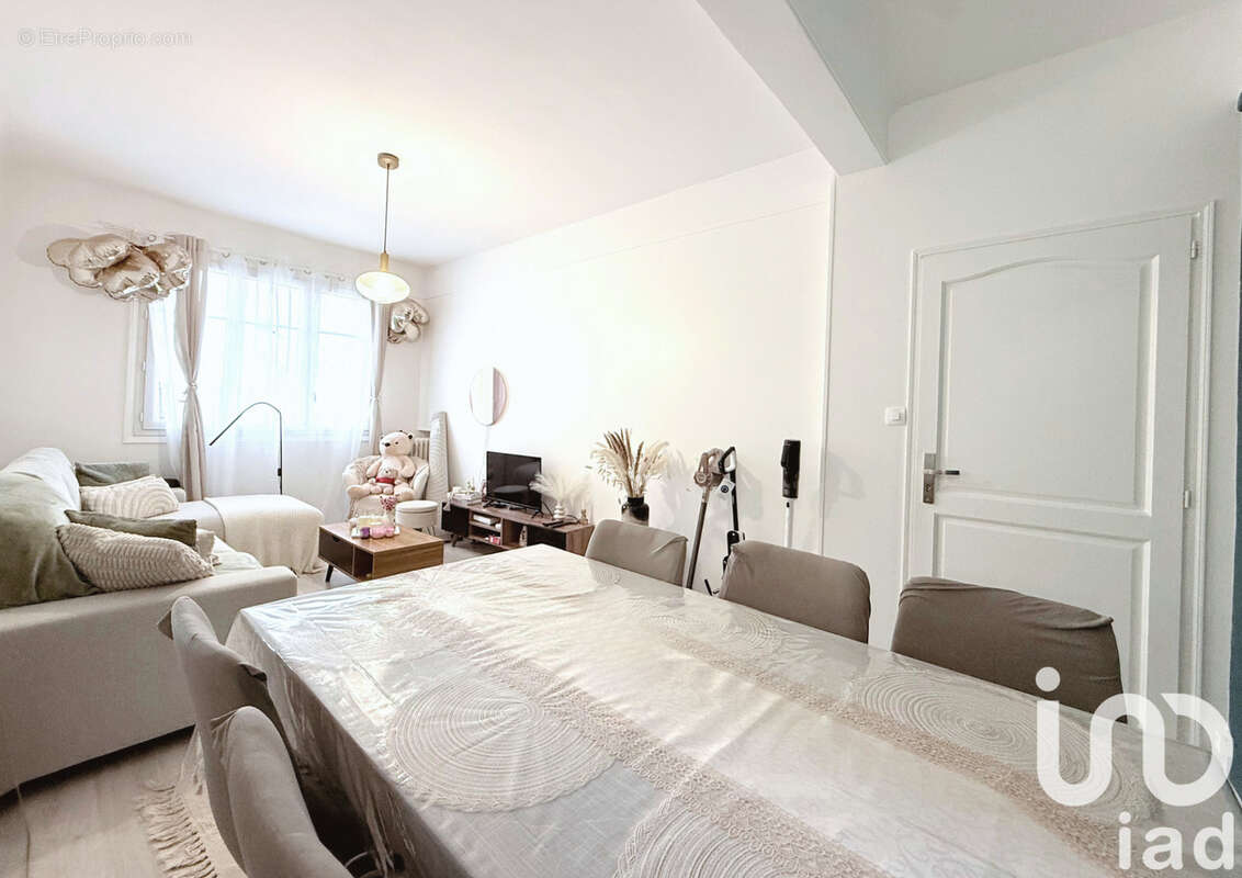 Photo 7 - Appartement à ASNIERES-SUR-SEINE