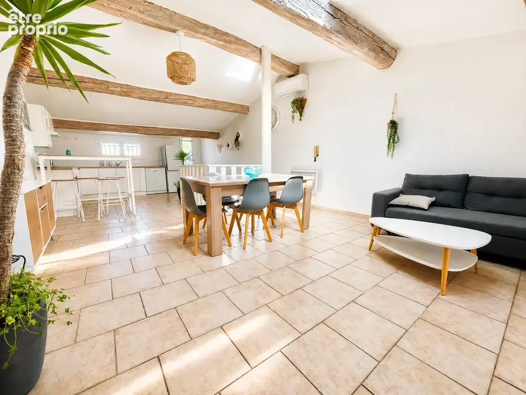 Appartement à SIX-FOURS-LES-PLAGES