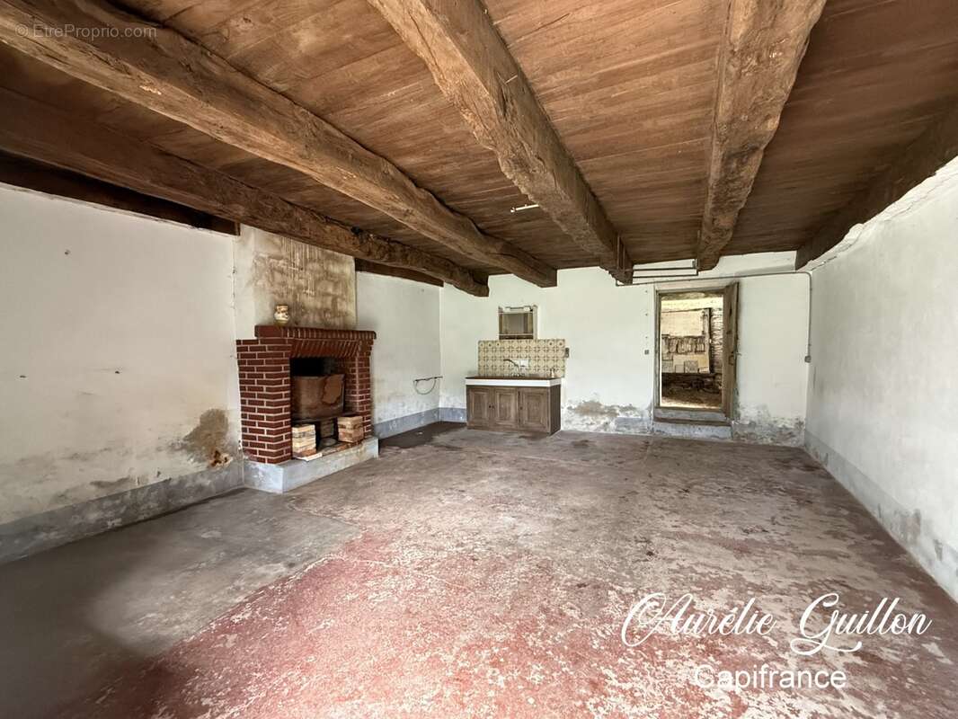 Maison en pierre avec garage et beau terrain de 1300 m2 en zone constructible avec puits – Ploërmel - photo 8