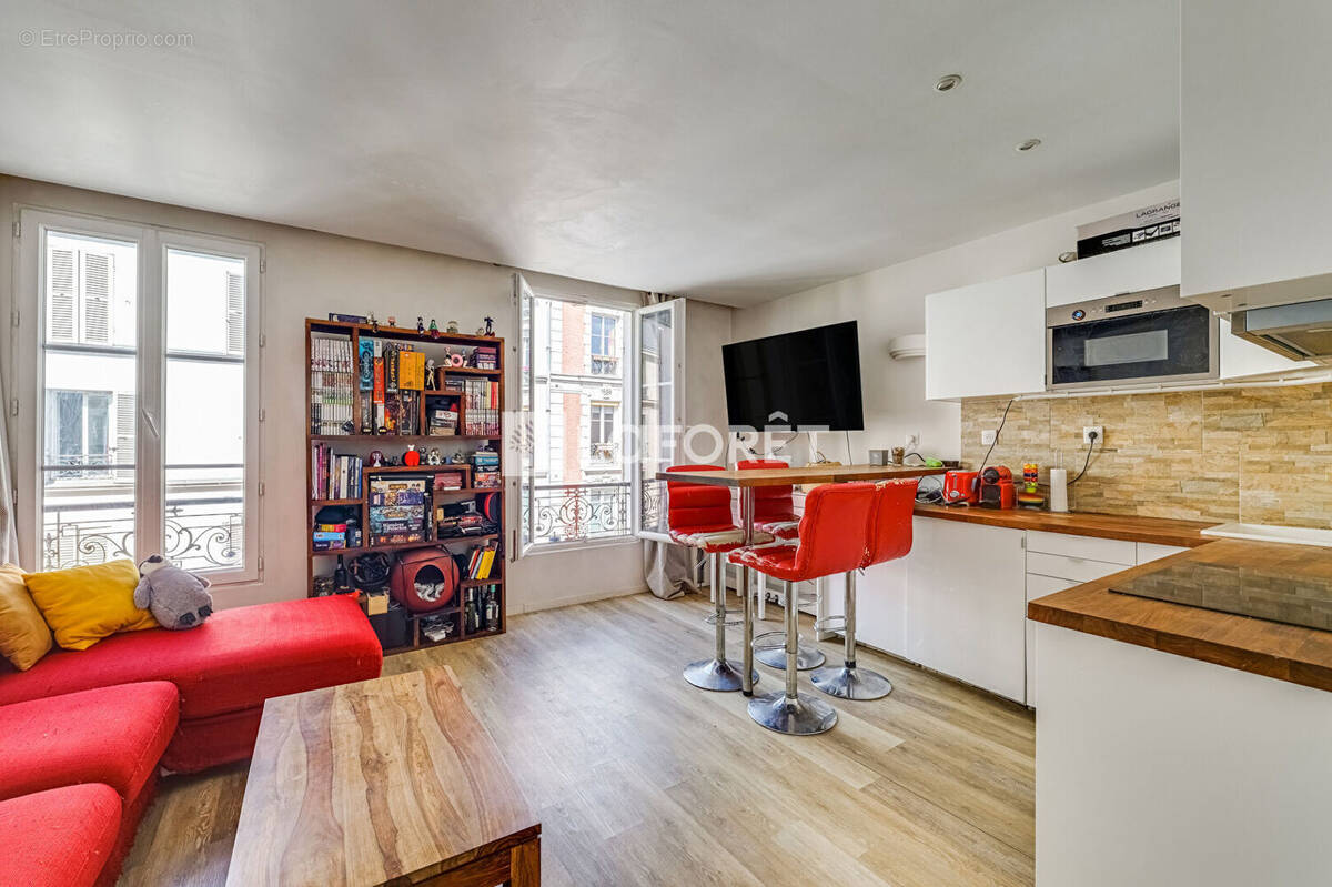 Appartement à PARIS-14E