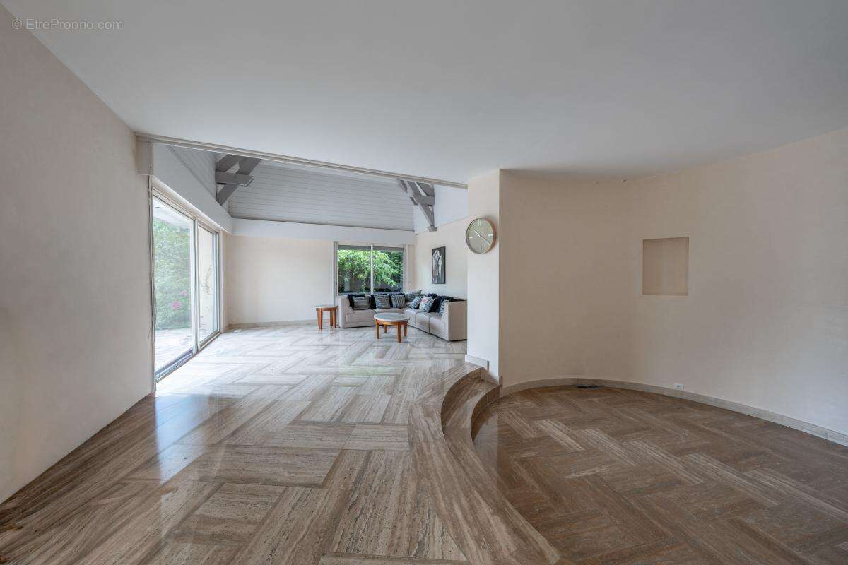 Maison à DIVONNE-LES-BAINS