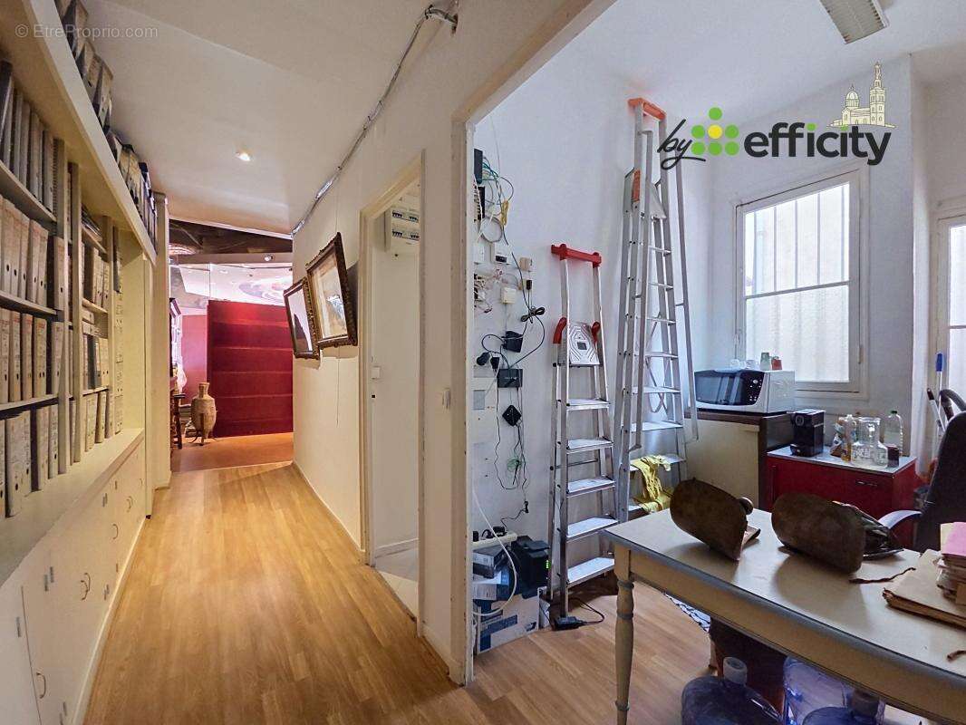 Commerce 131 m² à Marseille-1e  - photo 8