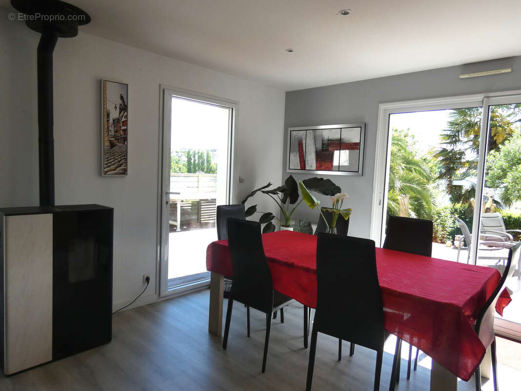 Maison à SAINT-MARTIN-DES-CHAMPS