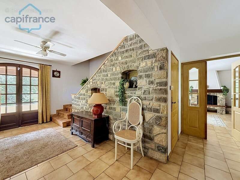 À vendre à 10 min d'Anduze: Maison avec Gîte et Piscine - Idéale pour Investissement ou Accueil Familial ! - photo 6
