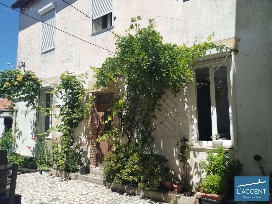 Maison à NIMES