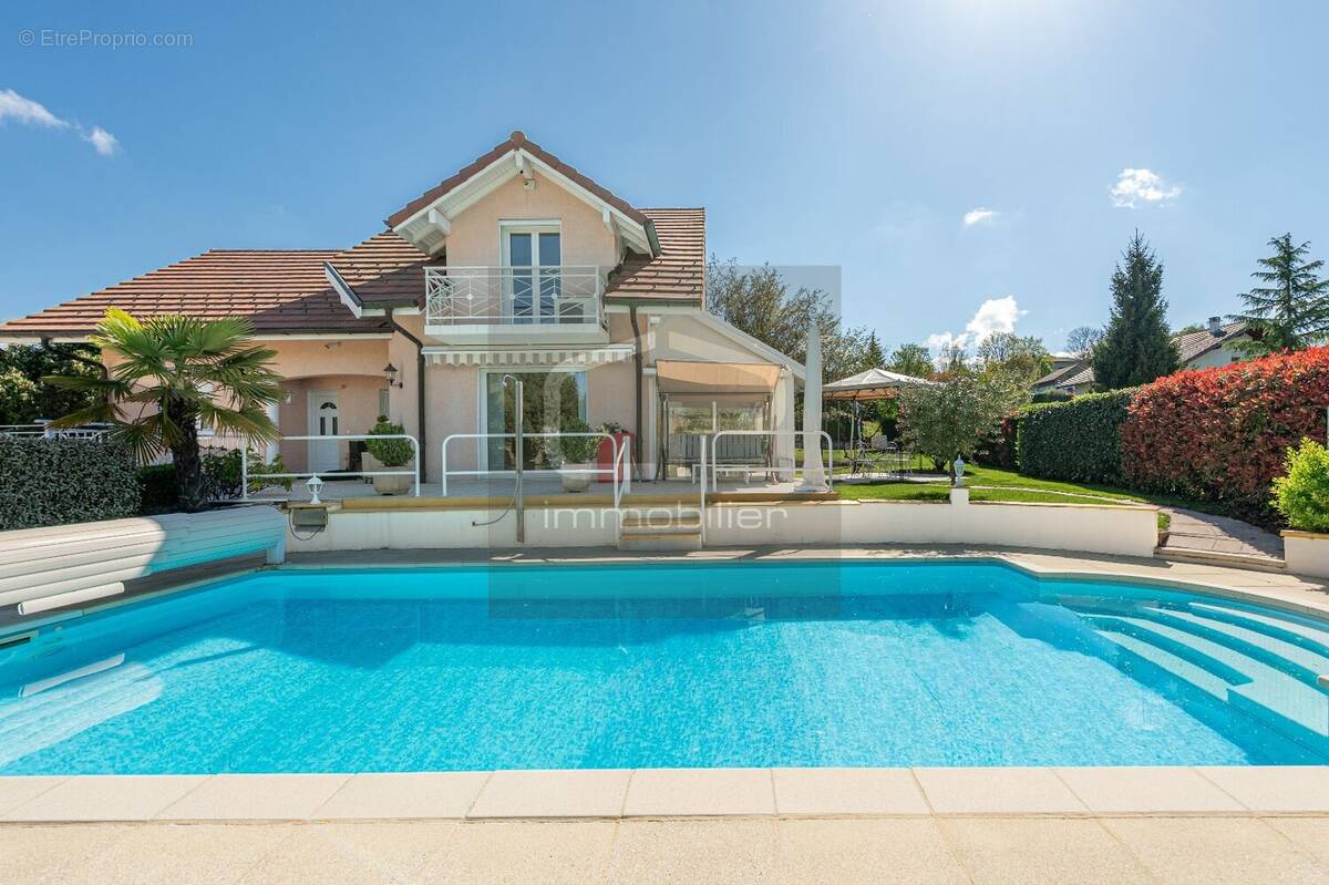 Maison à SAINT-MARTIN-BELLEVUE