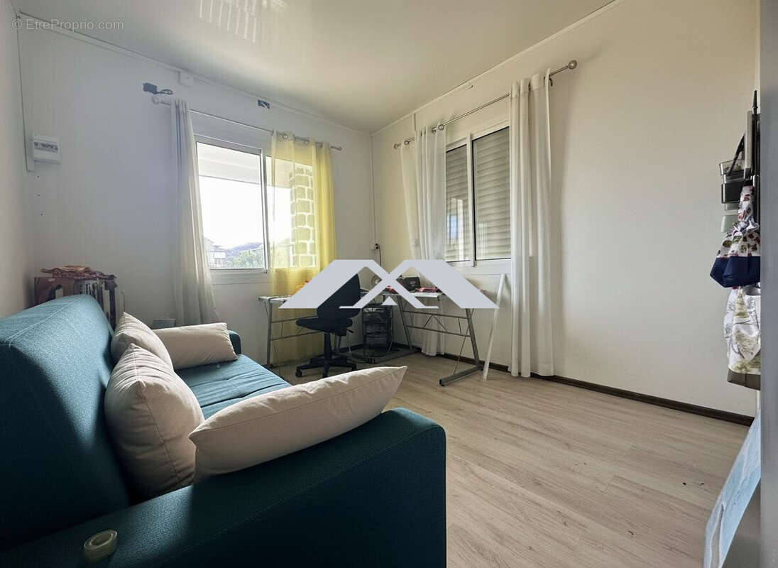 Maison 250 m² à Saint-Joseph  - photo 8