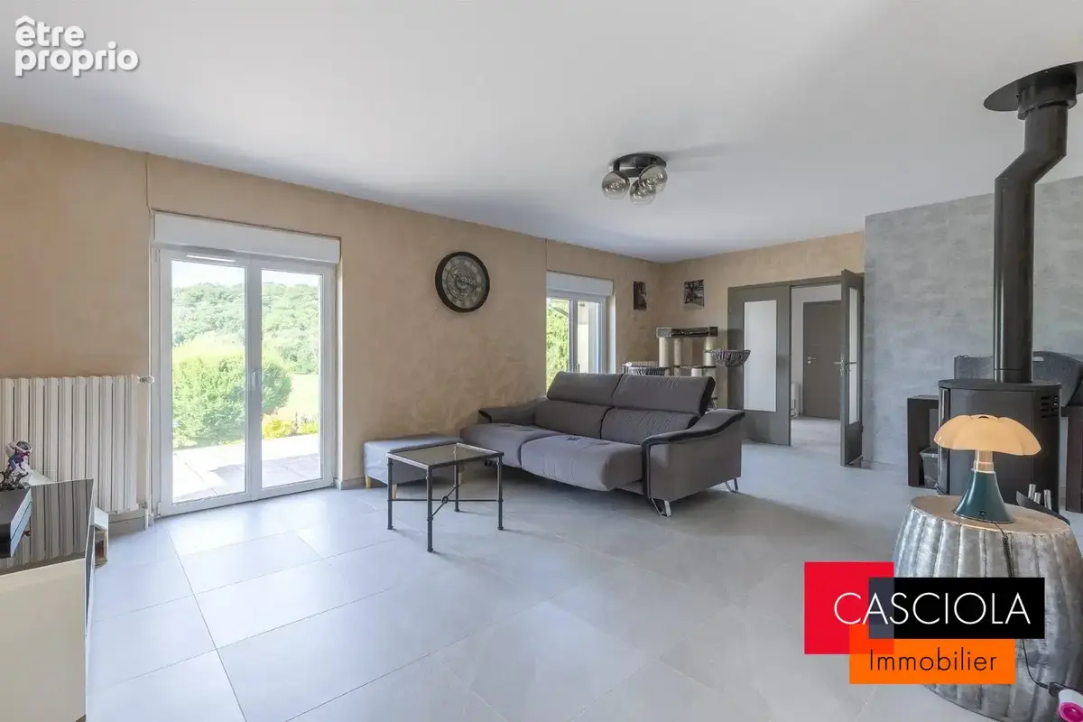 Maison 216 m² à Courcelles-Chaussy  - photo 4
