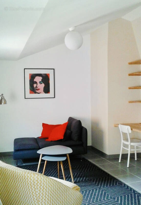 Appartement à MARSEILLE-1E