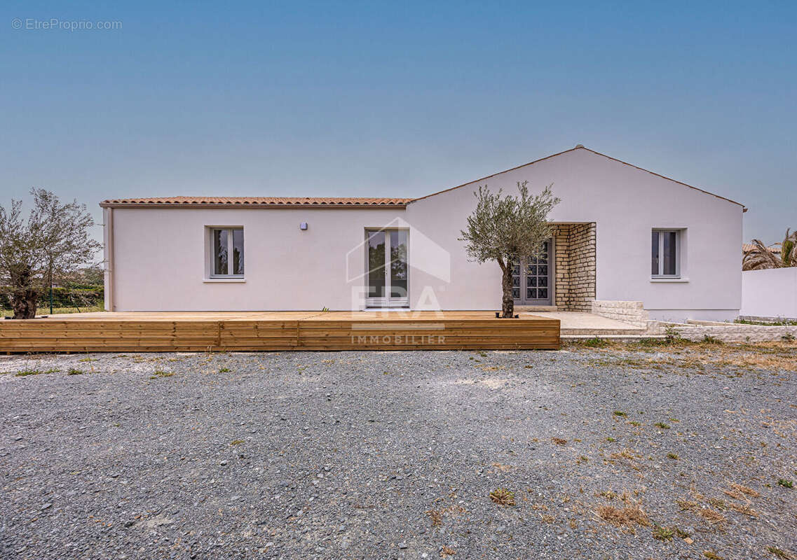 Maison à SAINT-ROGATIEN