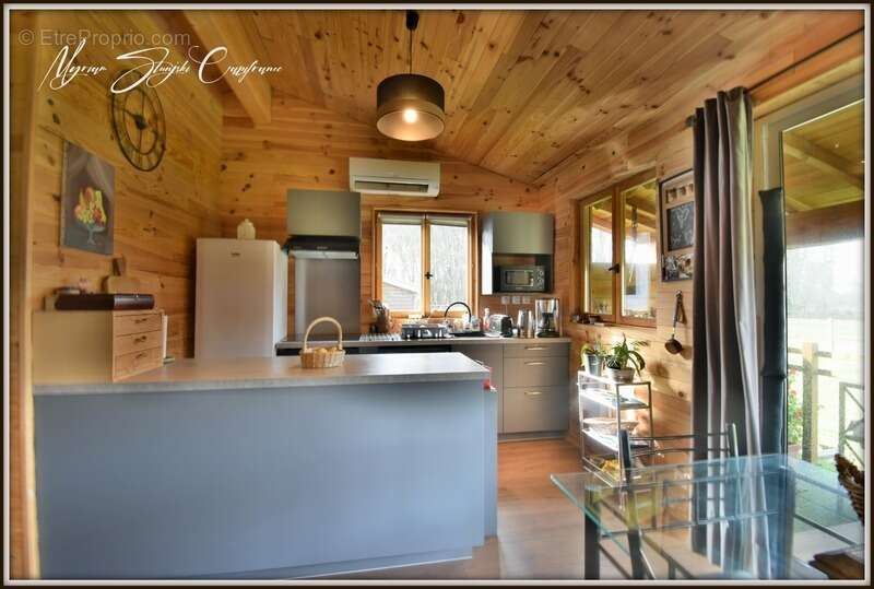 Maison à PARENTIS-EN-BORN