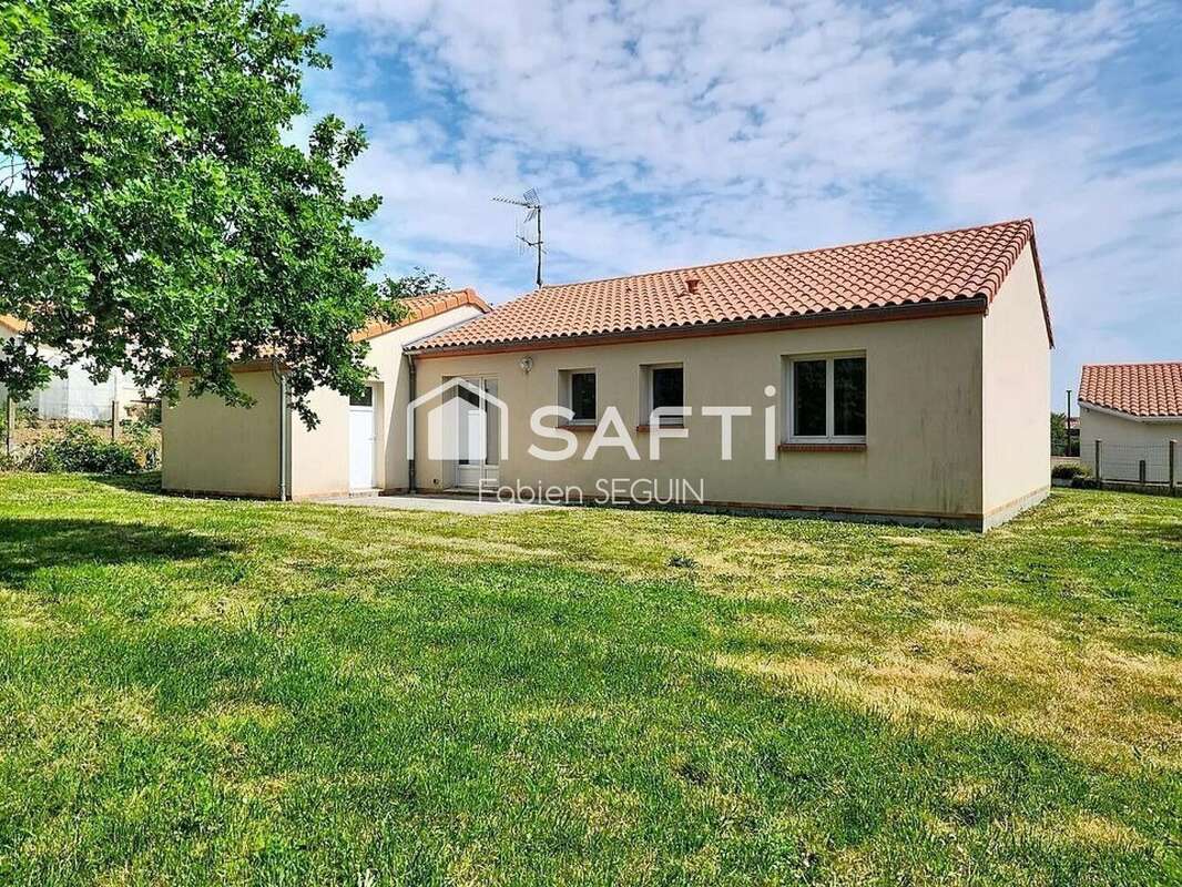 Maison 75 m² à Coron  - photo 2