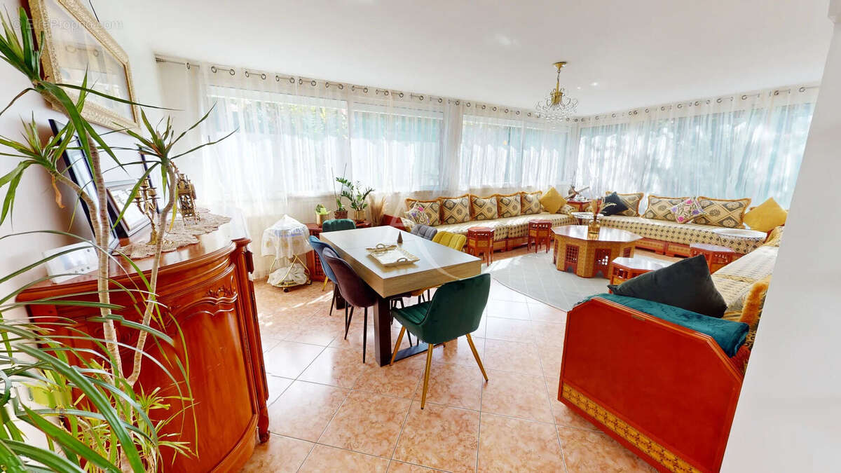 Maison à ROISSY-EN-BRIE