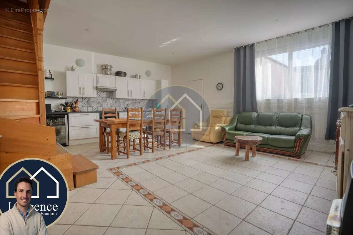 Appartement à MONDONVILLE-SAINT-JEAN