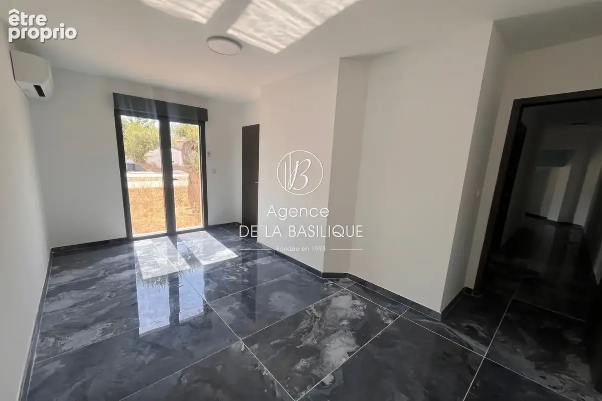 Maison 91 m² à Saint-Maximin-La-Sainte-Baume  - photo 8
