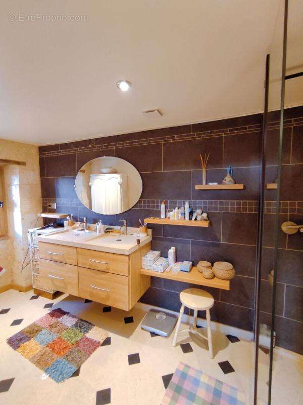 Maison à ANGLES-SUR-L'ANGLIN