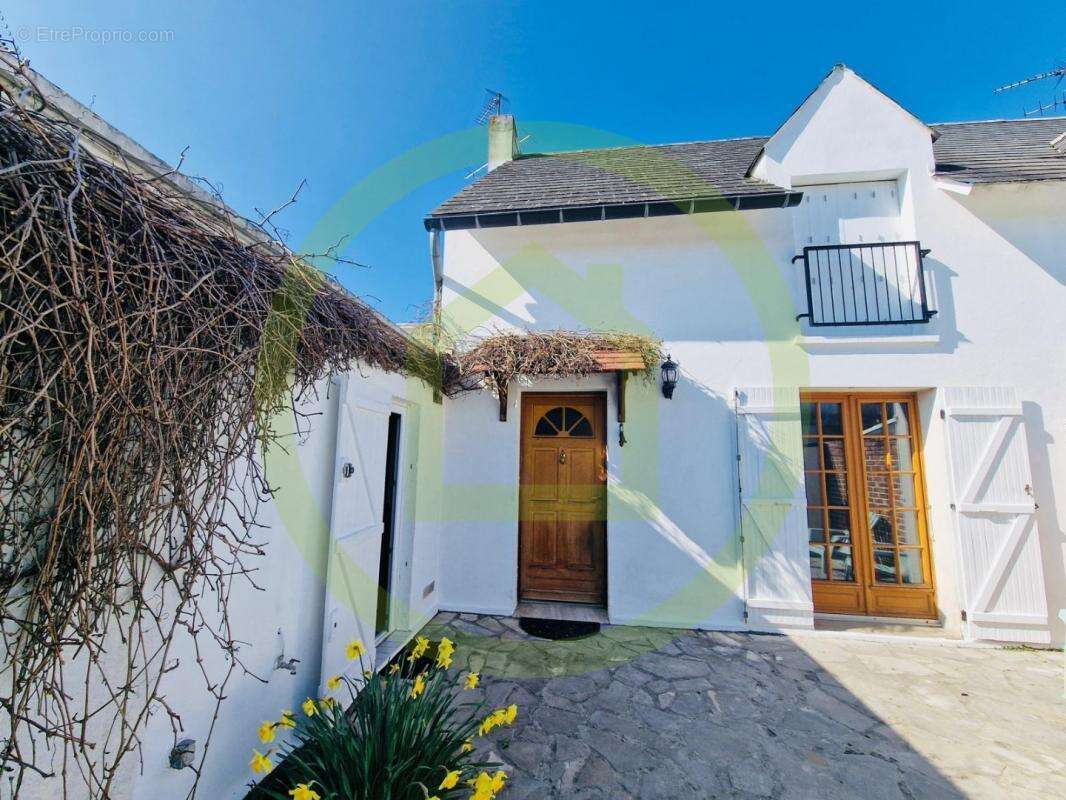 Maison à OZOIR-LA-FERRIERE