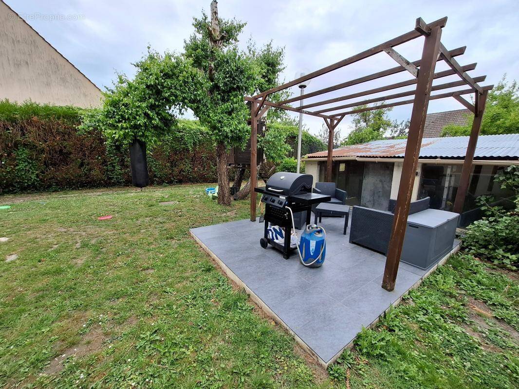 Maison à CUISE-LA-MOTTE